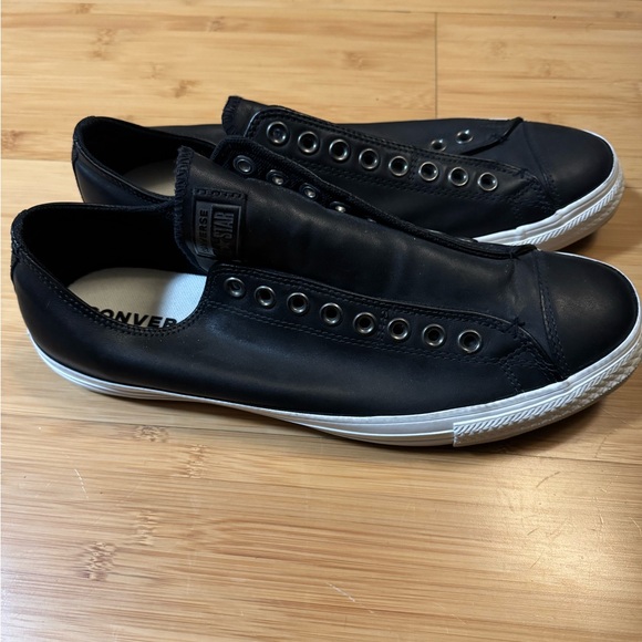 Converse size 11.5 slip on no lace black shoes - Picture 3 of 7